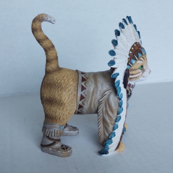 Hamilton Collection Chief Runs with Paws Feathers 'N Fur Kittens figurine - Picture 2 of 7